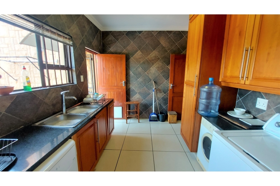 7 Bedroom Property for Sale in Birdwood Estate North West